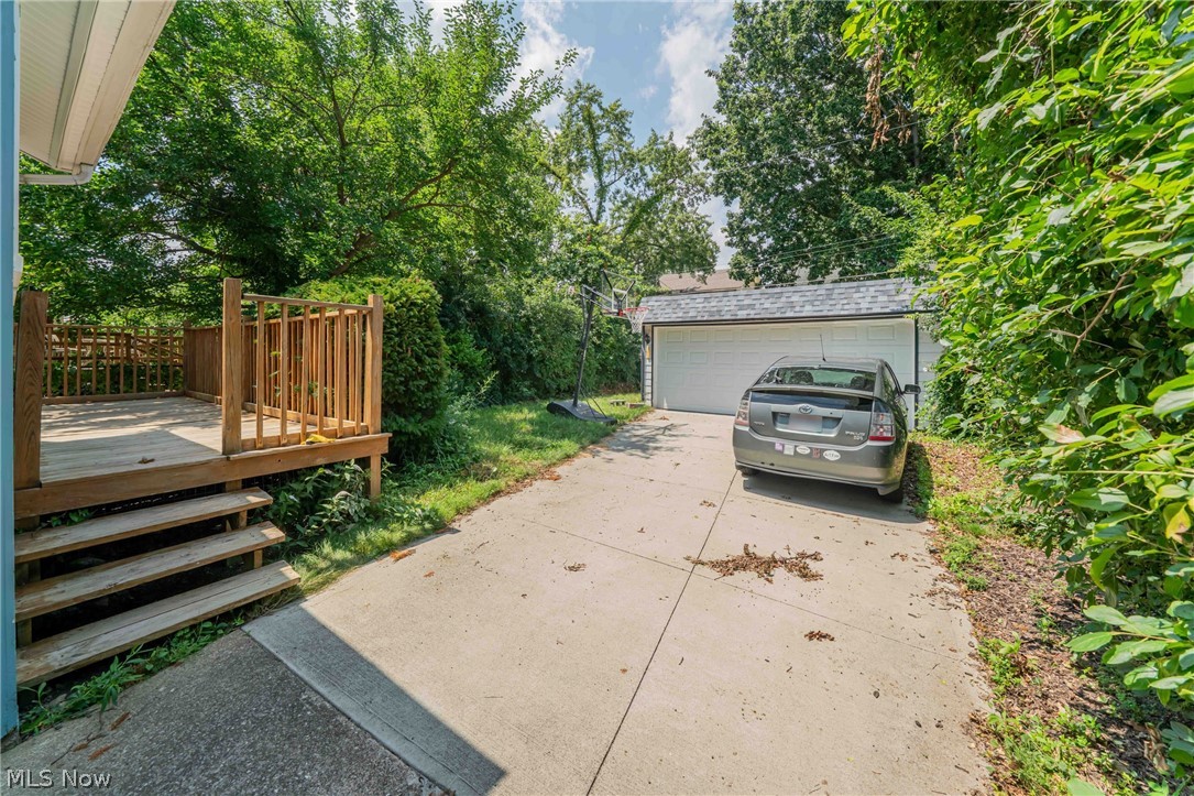 1290 Jackson Avenue Lakewood OH 44107