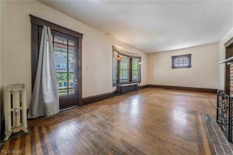 1290 Jackson Avenue Lakewood OH 44107