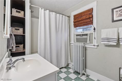 1243 Edwards Avenue Lakewood OH 44107