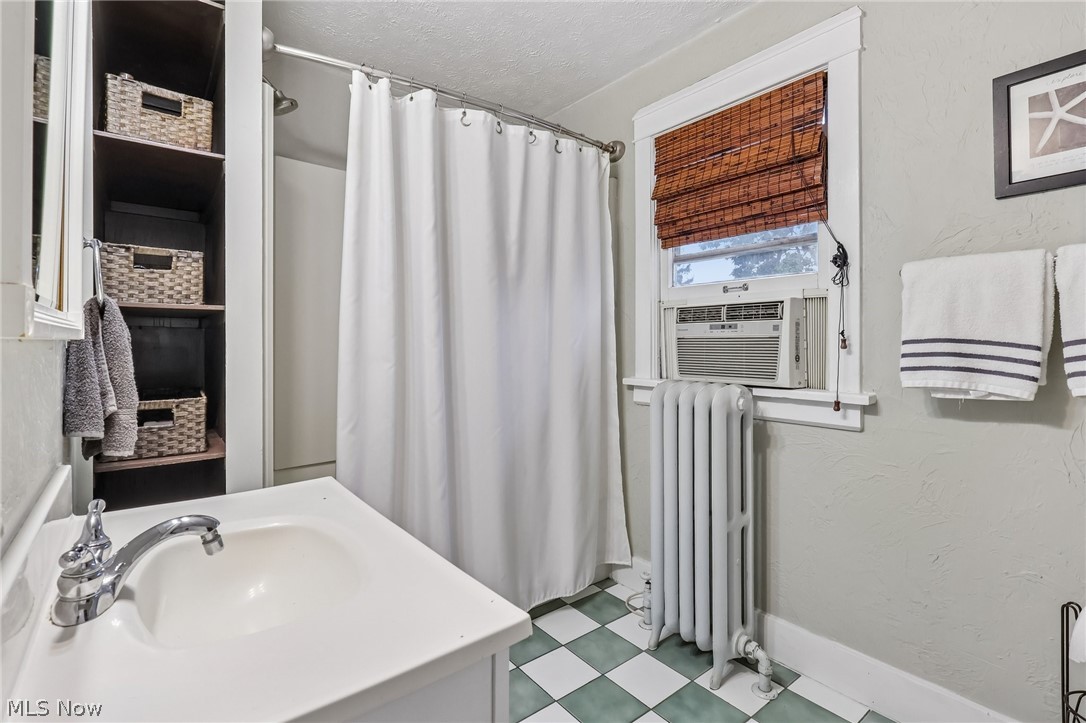 1243 Edwards Avenue Lakewood OH 44107