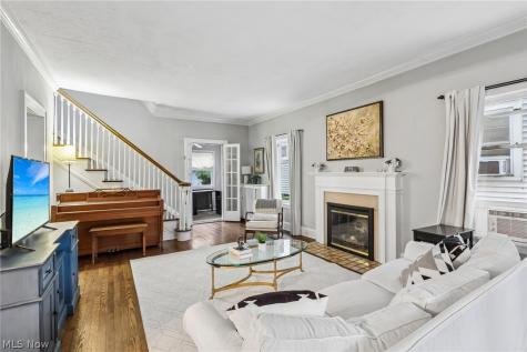 1243 Edwards Avenue Lakewood OH 44107