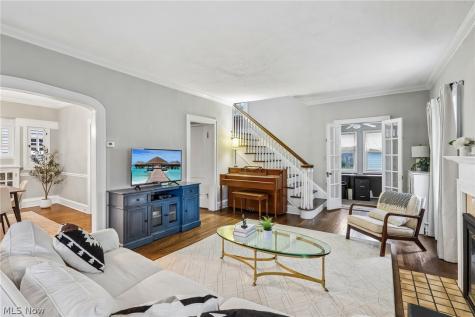 1243 Edwards Avenue Lakewood OH 44107