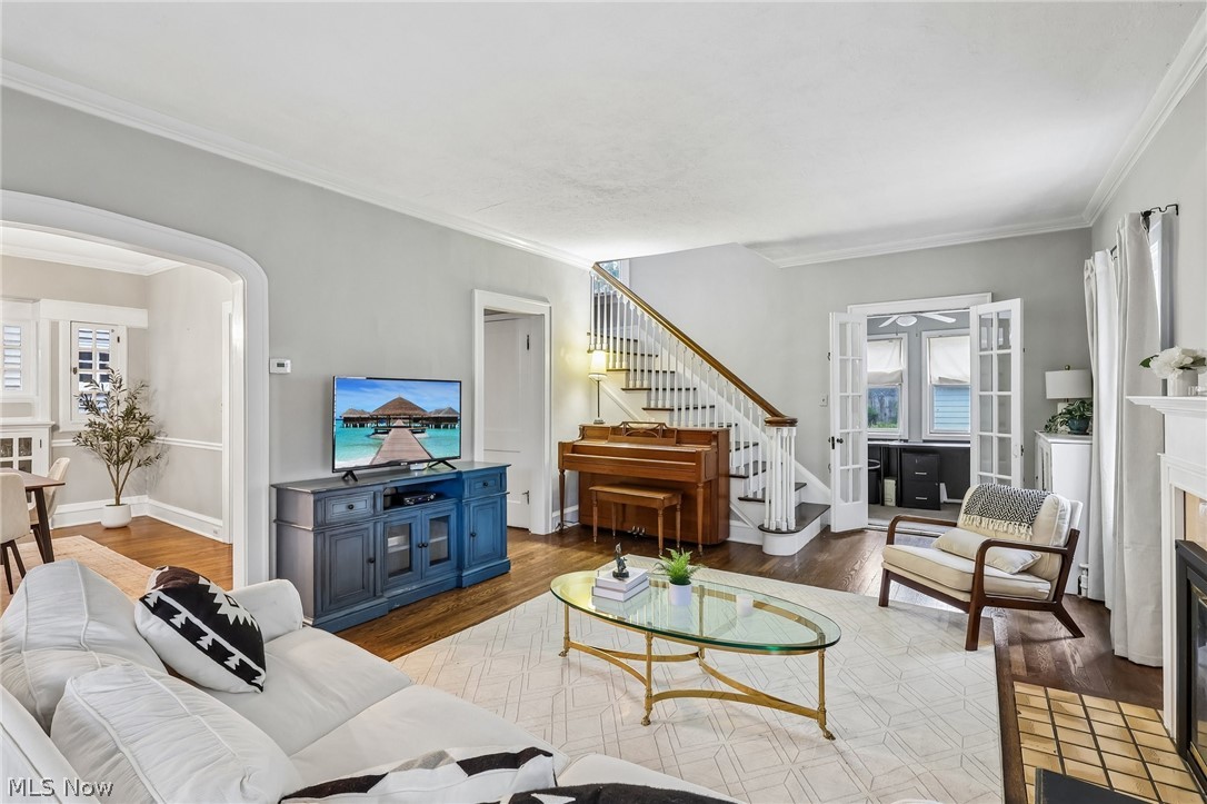 1243 Edwards Avenue Lakewood OH 44107