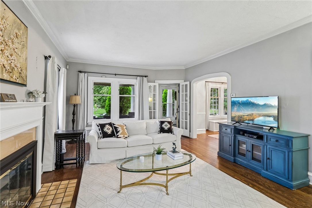 1243 Edwards Avenue Lakewood OH 44107