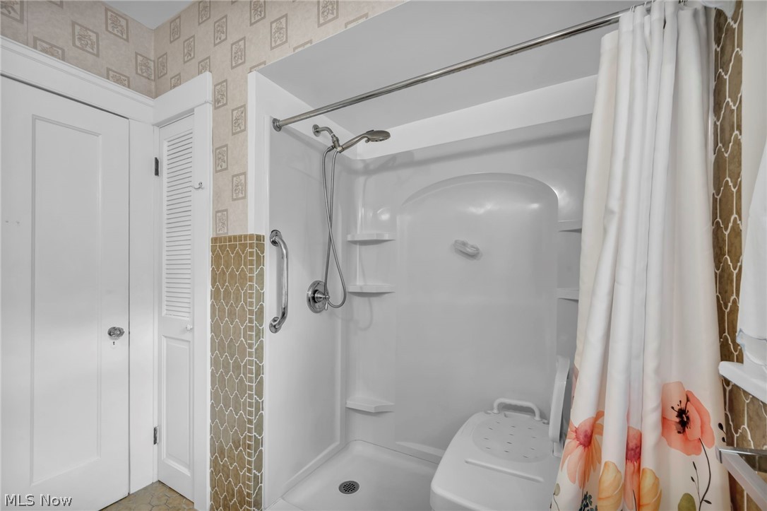 178 Gilbert Drive Bedford OH 44146