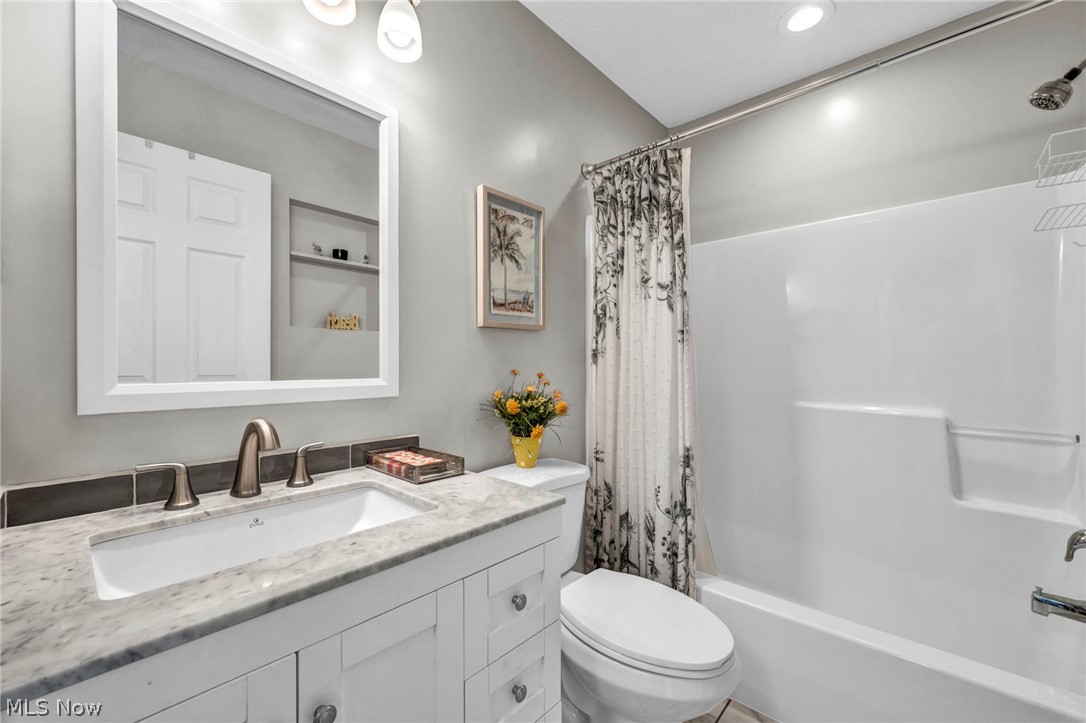 5304 Lake Forest Reserve Lane Brunswick OH 44212