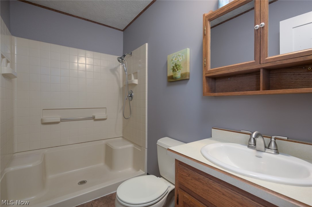 3766 Youngstown Kingsville Road Cortland OH 44410