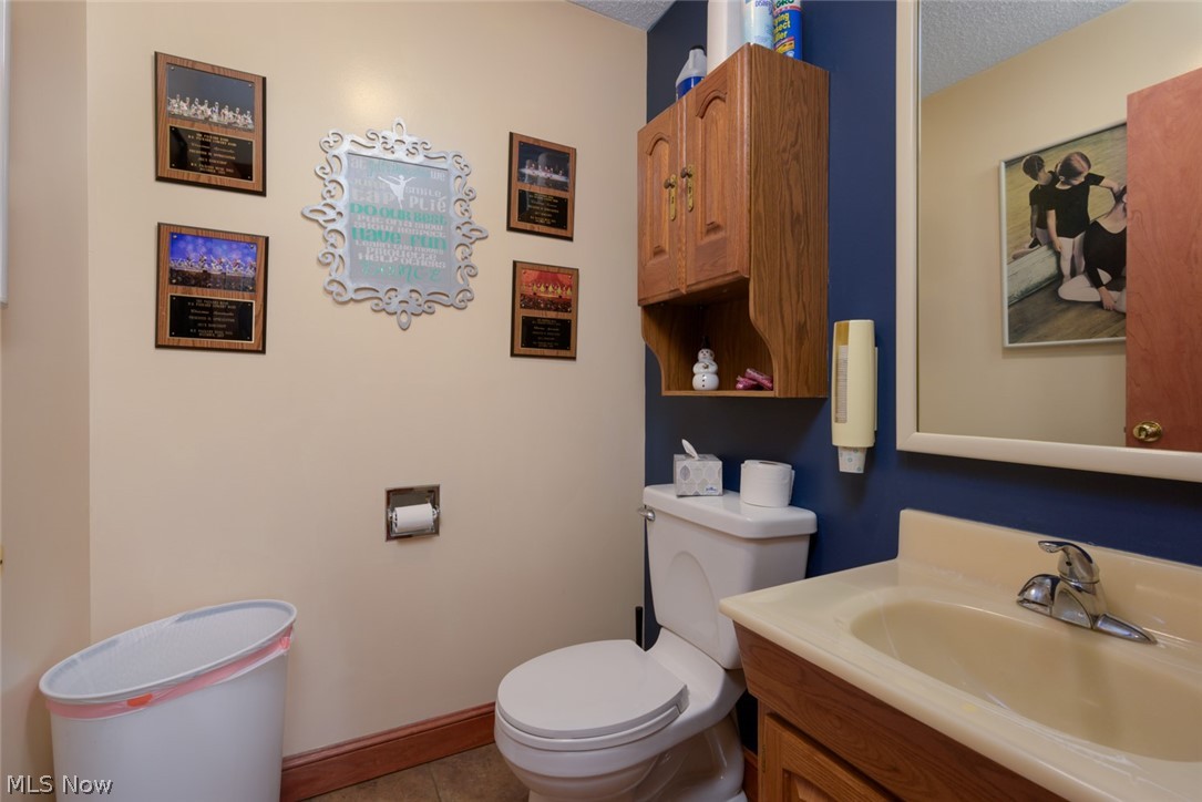 3766 Youngstown Kingsville Road Cortland OH 44410