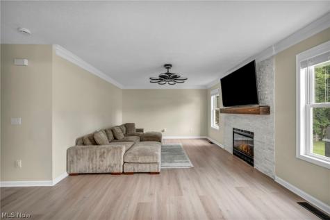 1194 Dover Drive Medina OH 44256