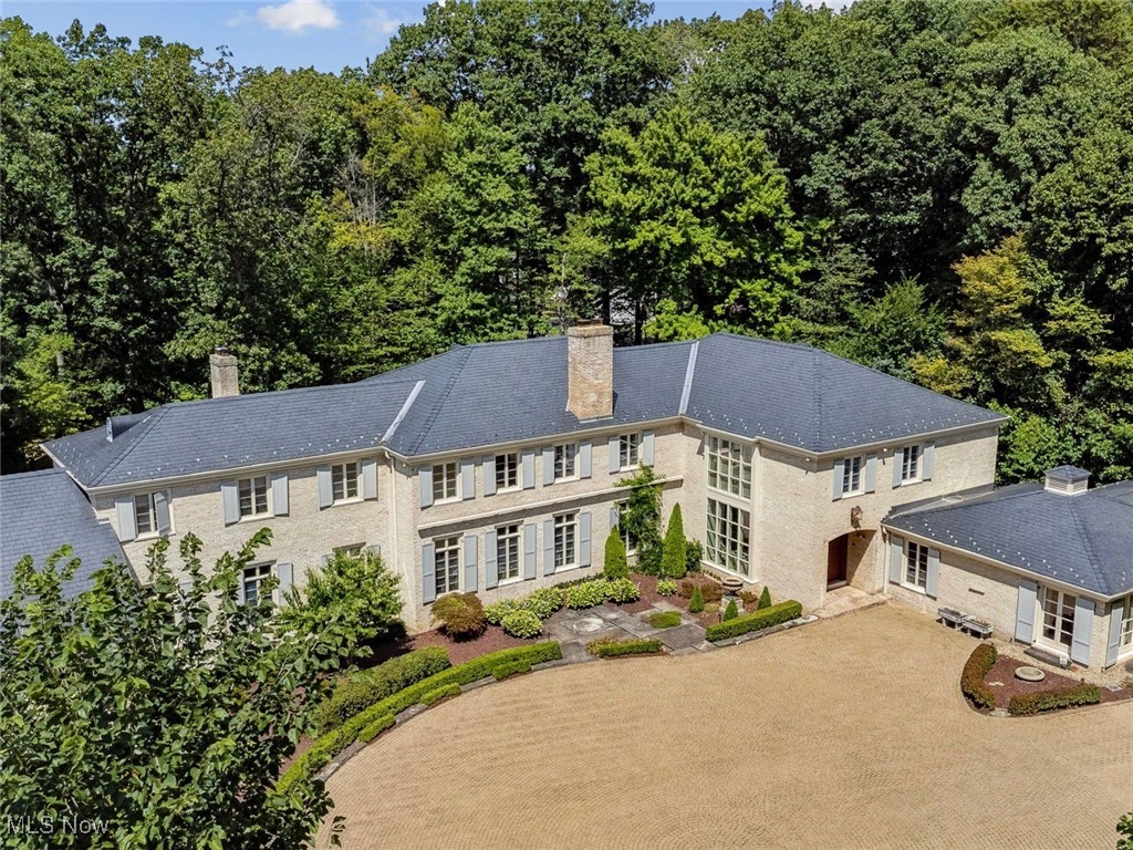 400 Hunters Hollow Drive SE Warren OH 44484