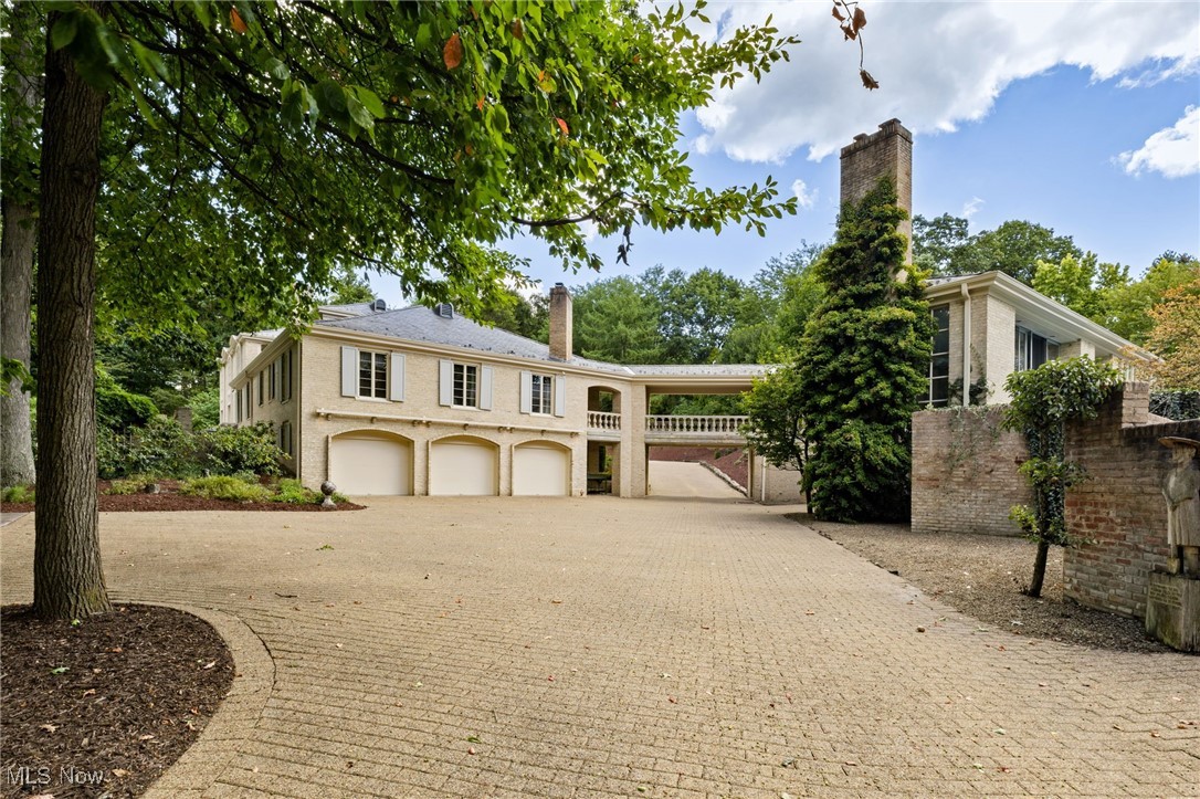 400 Hunters Hollow Drive SE Warren OH 44484