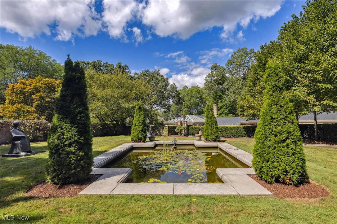 400 Hunters Hollow Drive SE Warren OH 44484