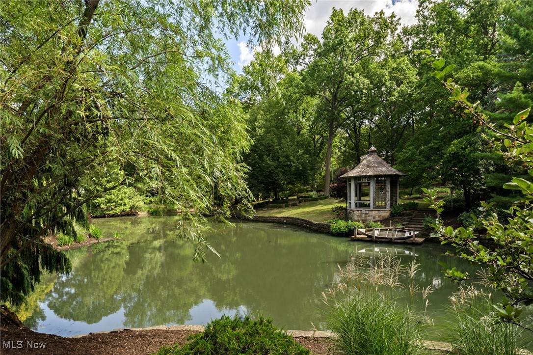 400 Hunters Hollow Drive SE Warren OH 44484