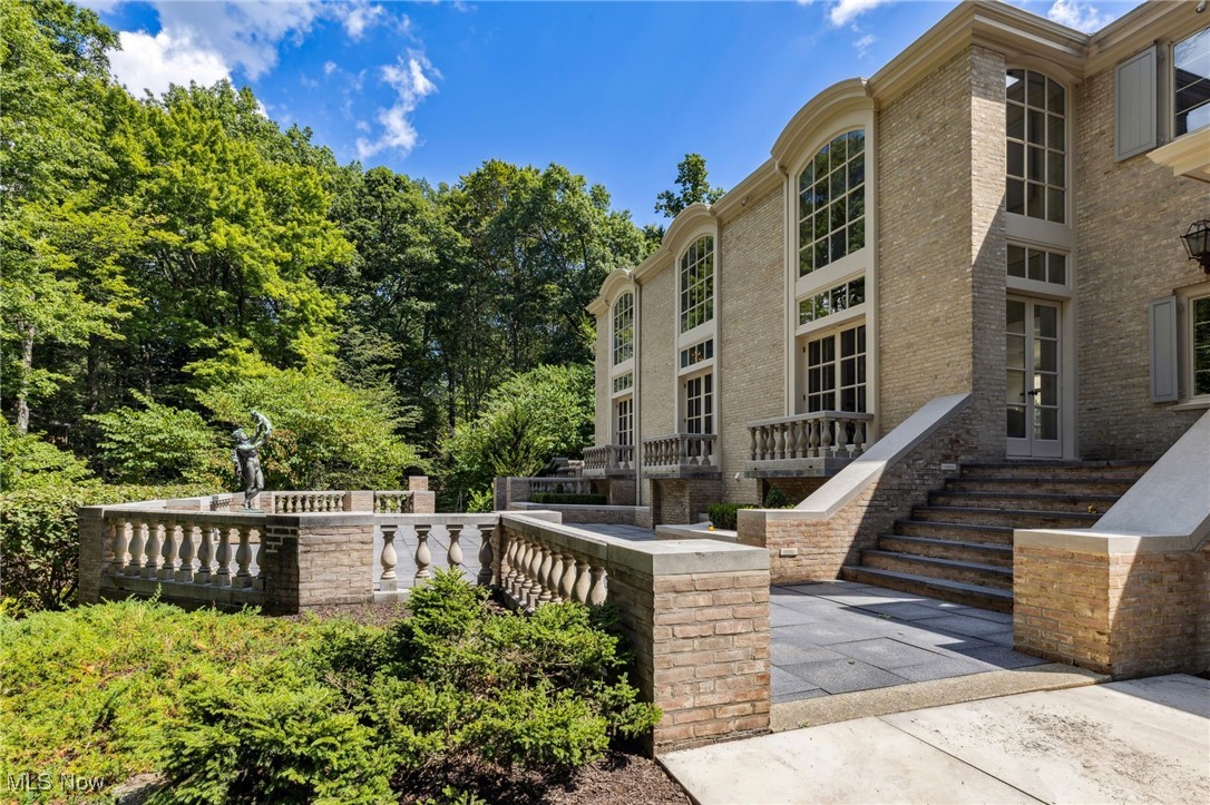 400 Hunters Hollow Drive SE Warren OH 44484