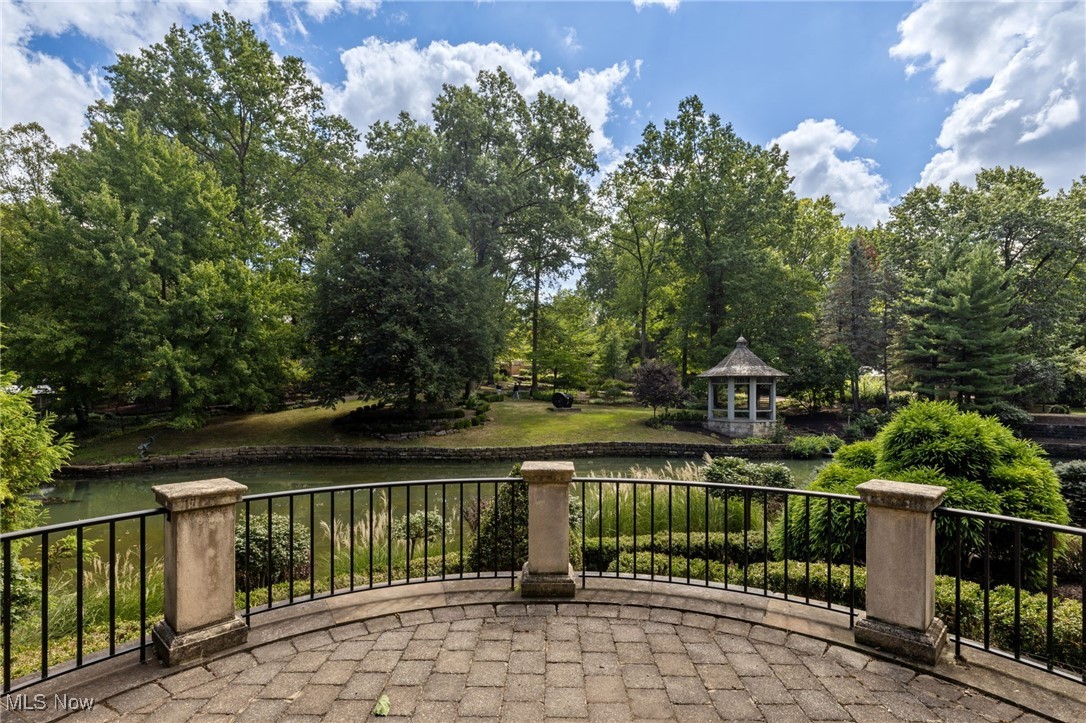 400 Hunters Hollow Drive SE Warren OH 44484