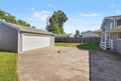 25142 Deerfield Drive North Olmsted OH 44070
