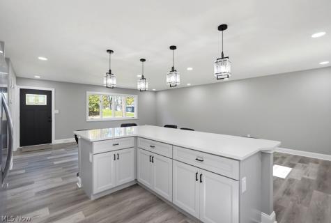 3246 E Waterloo Road Akron OH 44312