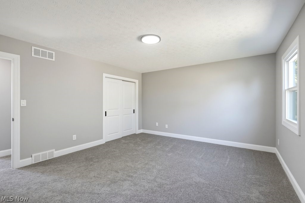 3246 E Waterloo Road Akron OH 44312