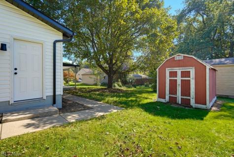 3246 E Waterloo Road Akron OH 44312