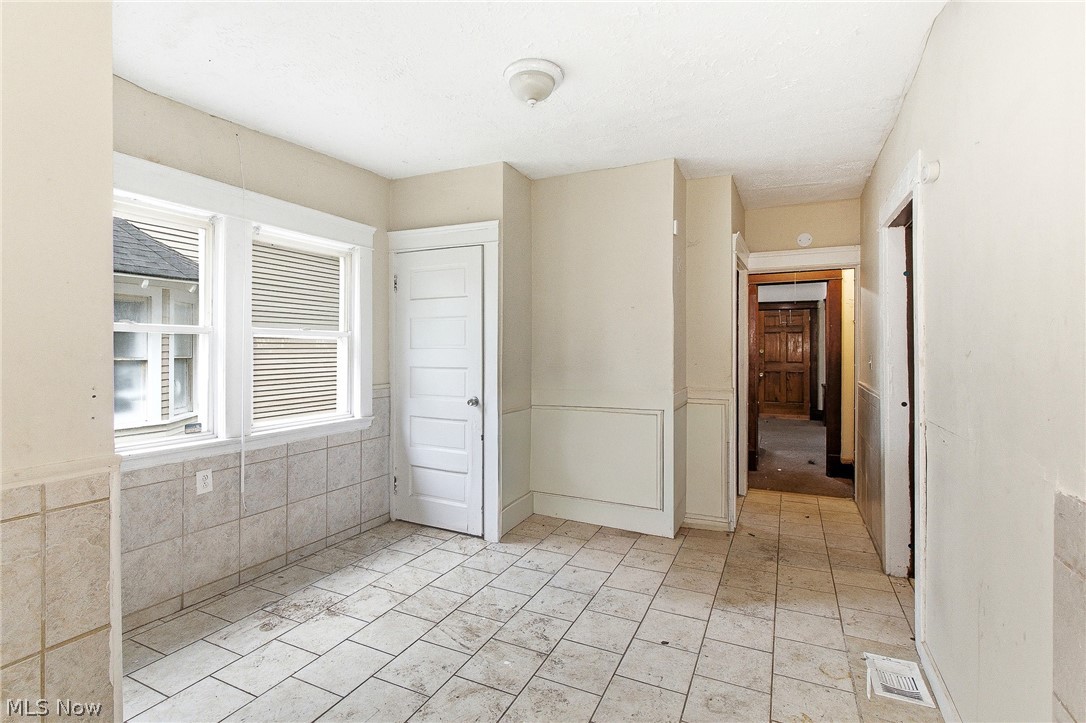 10820 Grantwood Avenue Cleveland OH 44108