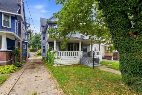10820 Grantwood Avenue Cleveland OH 44108