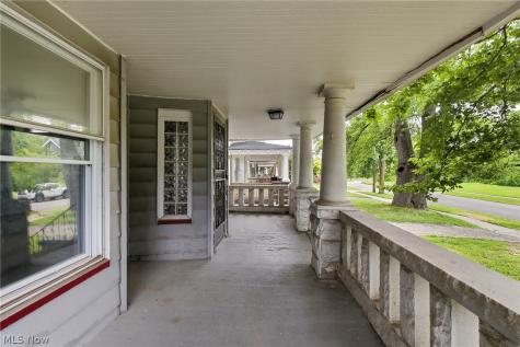 10820 Grantwood Avenue Cleveland OH 44108