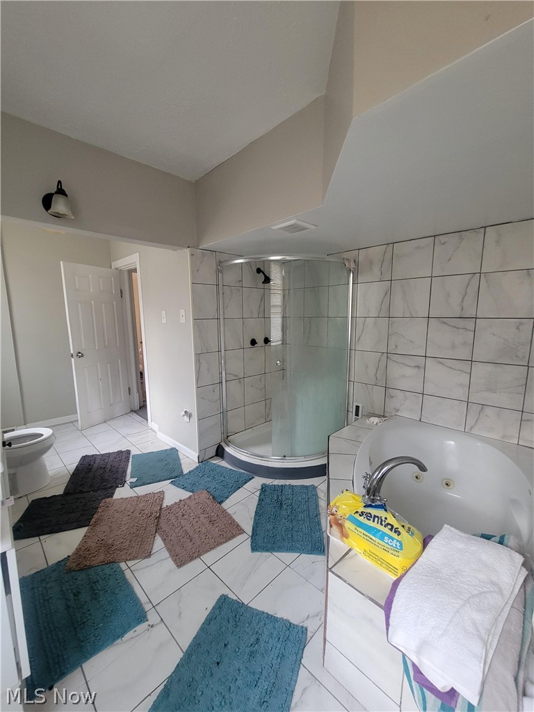 8118 Goodman Avenue Cleveland OH 44105