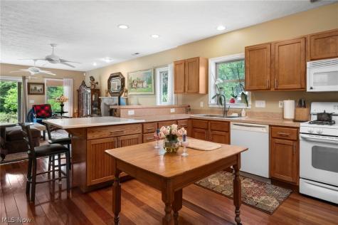 6560 Barton Road North Olmsted OH 44070