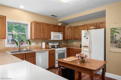 6560 Barton Road North Olmsted OH 44070