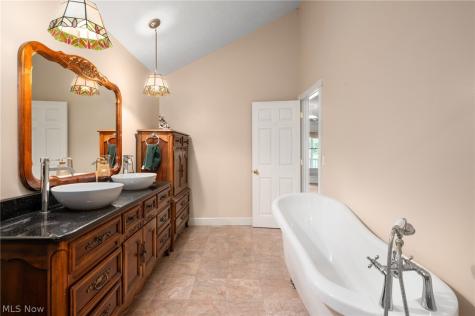 6560 Barton Road North Olmsted OH 44070
