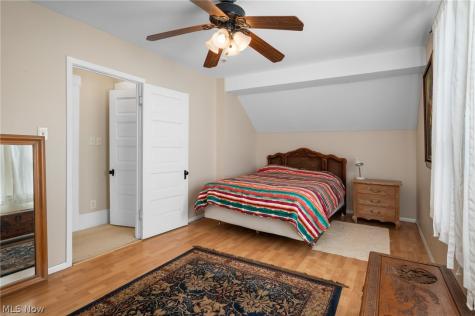 6560 Barton Road North Olmsted OH 44070