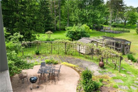 6560 Barton Road North Olmsted OH 44070