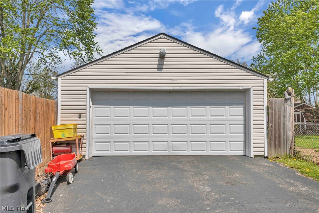 160 Rockdale Avenue Youngstown OH 44512
