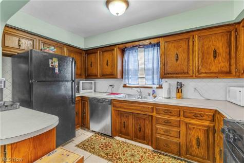 160 Rockdale Avenue Youngstown OH 44512
