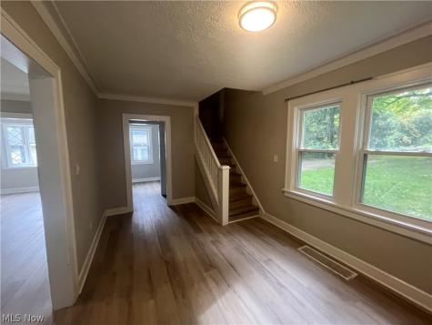 4528 Rainbow Road South Euclid OH 44121