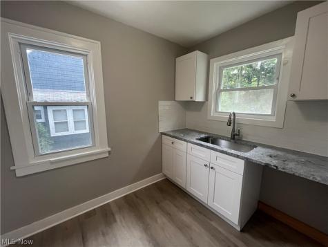 4528 Rainbow Road South Euclid OH 44121