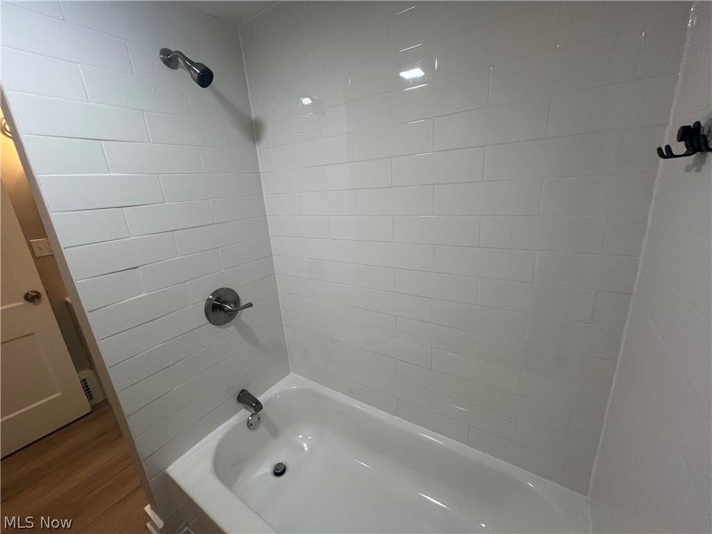 4528 Rainbow Road South Euclid OH 44121