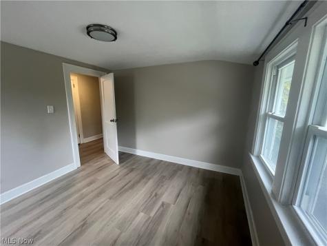 4528 Rainbow Road South Euclid OH 44121