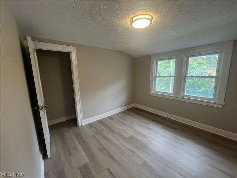 4528 Rainbow Road South Euclid OH 44121