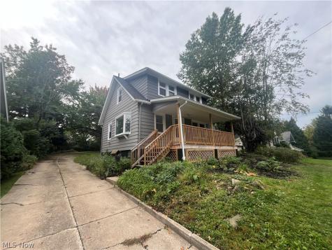 4528 Rainbow Road South Euclid OH 44121