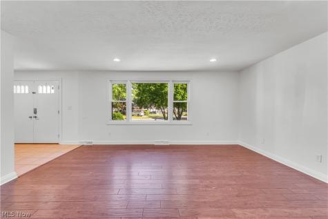 20685 Chestnut Drive Strongsville OH 44149
