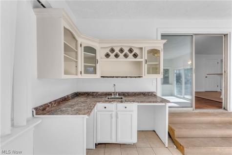 20685 Chestnut Drive Strongsville OH 44149