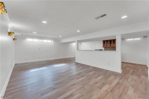 20685 Chestnut Drive Strongsville OH 44149