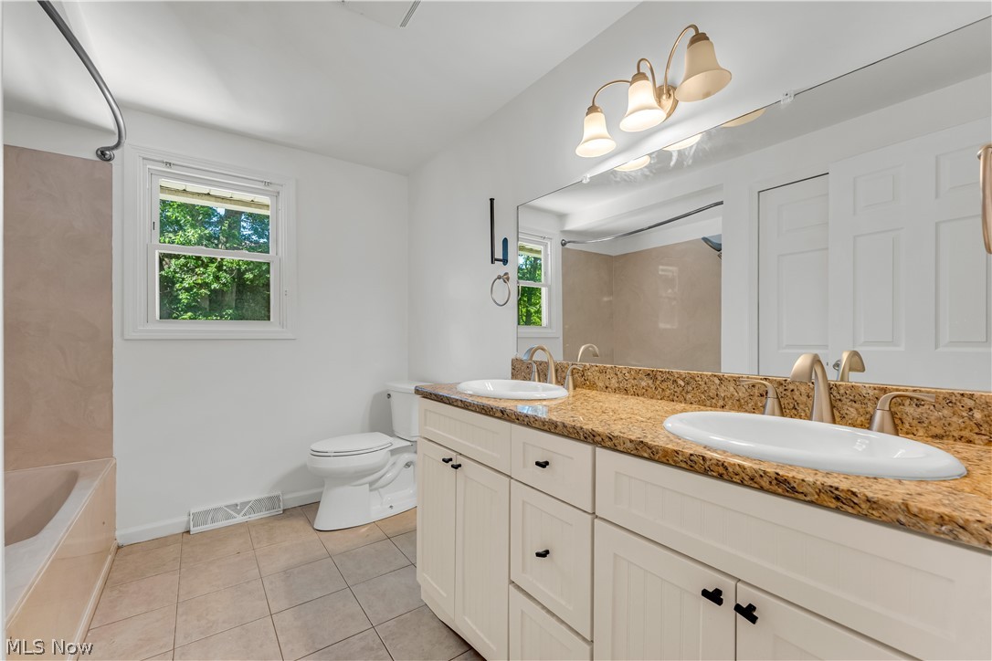 20685 Chestnut Drive Strongsville OH 44149