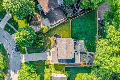 20685 Chestnut Drive Strongsville OH 44149