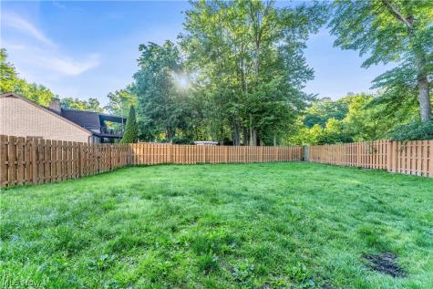20685 Chestnut Drive Strongsville OH 44149