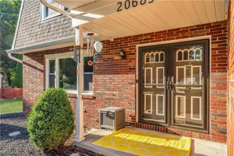 20685 Chestnut Drive Strongsville OH 44149