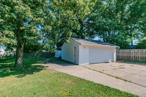 31505 Daniel Drive Willowick OH 44095