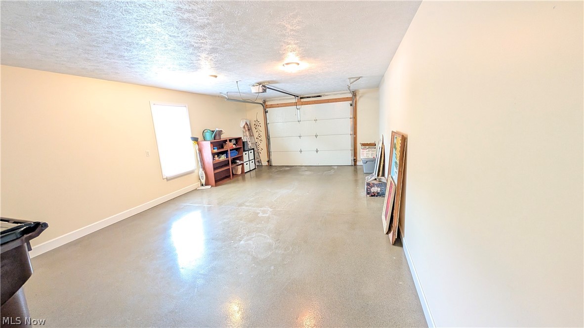 719 Oak Tree Lane Belpre OH 45714