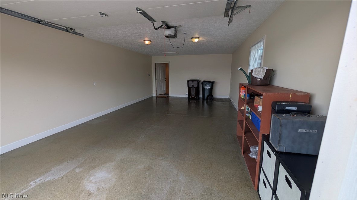 719 Oak Tree Lane Belpre OH 45714